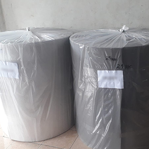 Isolasi lembaran SIVAC dengan jacketing aluminium foil untuk insulasi ducting AC dan chiller